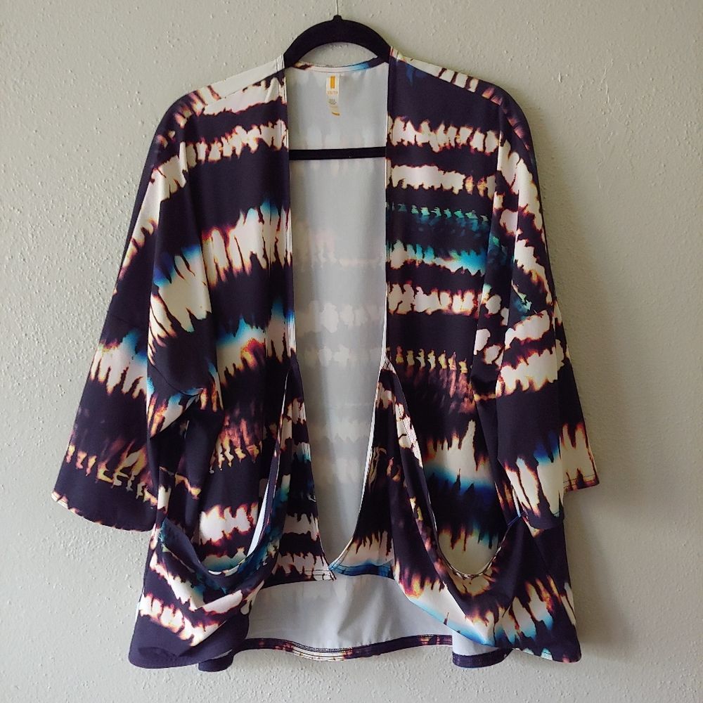 Lucy Activewear Unhindered Wrap Multi Fire Dance
